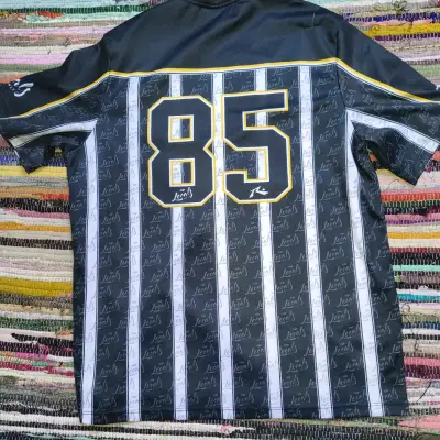 Camiseta deportiva rusty negra con rayas - miniatura 2