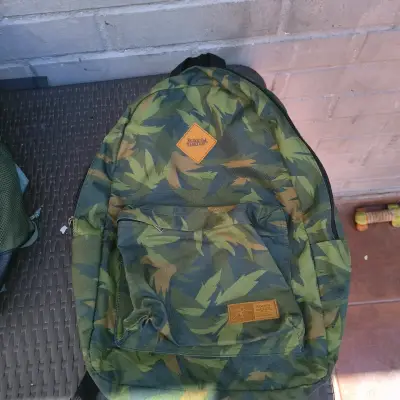 Mochila camuflada Kaya Unite en buen estado - miniatura 2