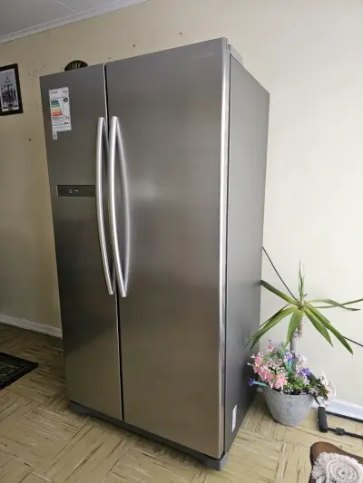 Refrigerador Samsung Side by Side en acero inoxidable - miniatura 1