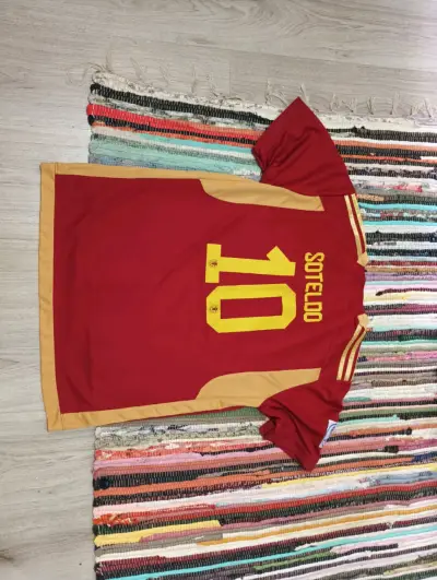 Camiseta Roja de Fútbol Número 10 - miniatura 2