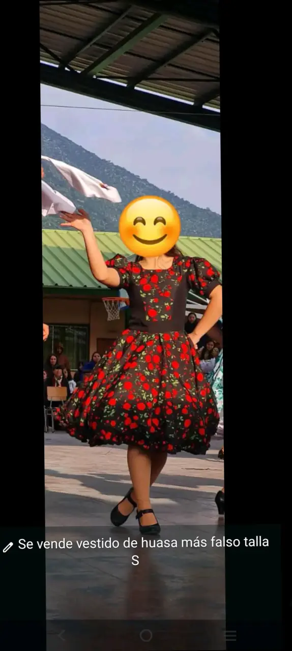 Vestido de huasa para niña con estampado floral - 3