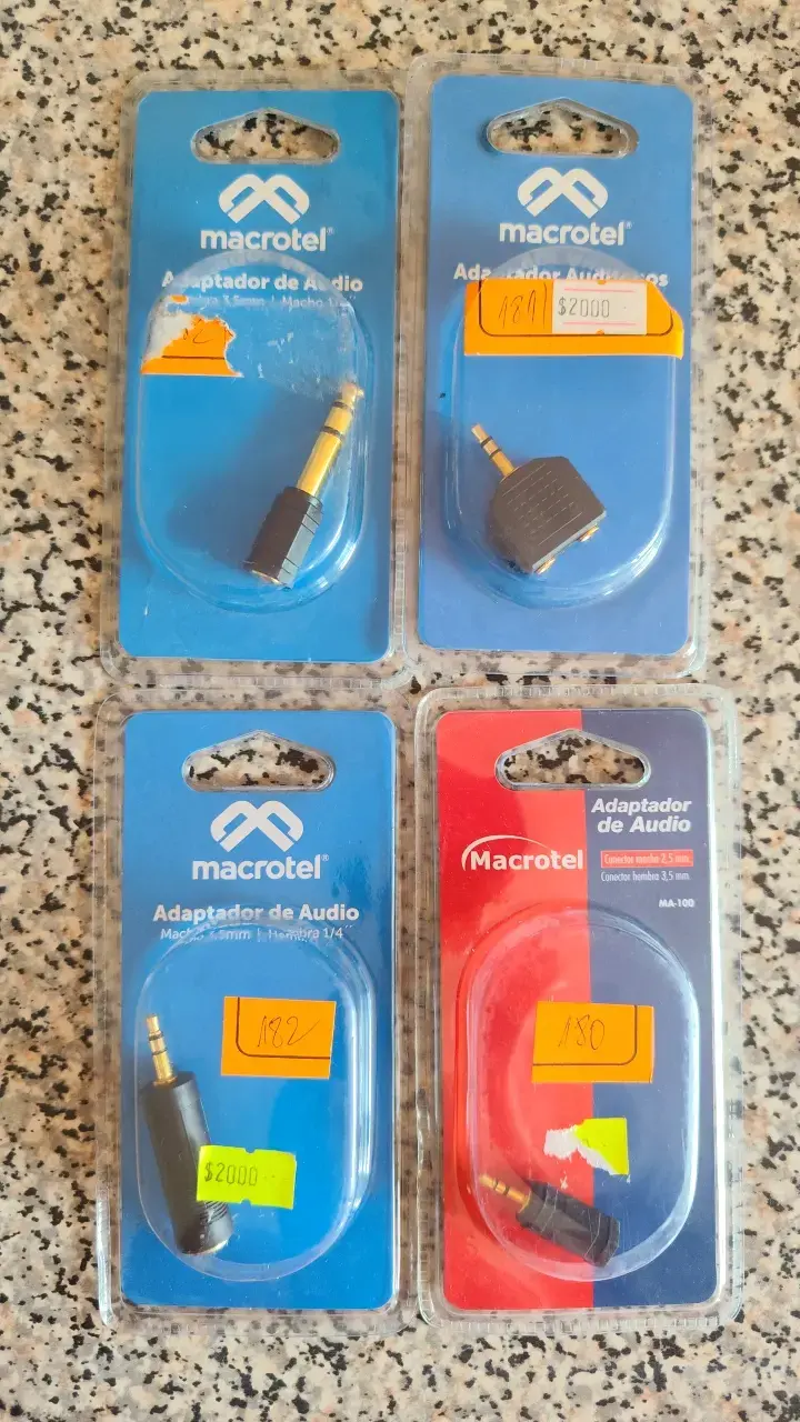 Adaptadores de Audio MacroTel Macho y Hembra - 1