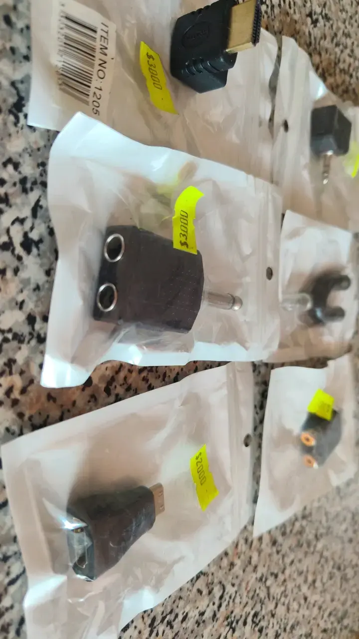 Set de adaptadores de audio y video - 2