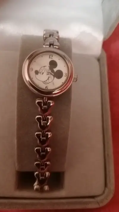 Reloj de pulsera Mickey Mouse vintage - miniatura 1