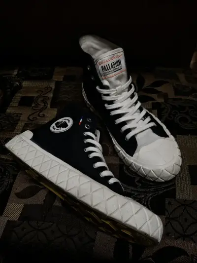 Zapatillas Palladium 43 - miniatura 2