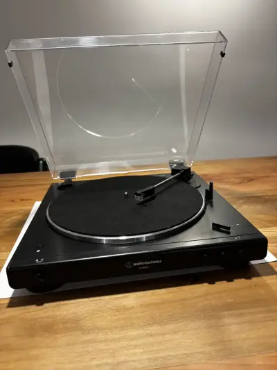 Tocadiscos Audio-Technica AT-LP60X con Tapa - miniatura 2