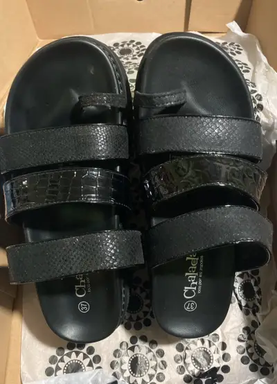 Sandalias negras de plataforma Chaladá - miniatura 2