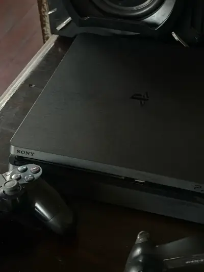 Consola Sony PlayStation 4 slim 1TB - miniatura 2