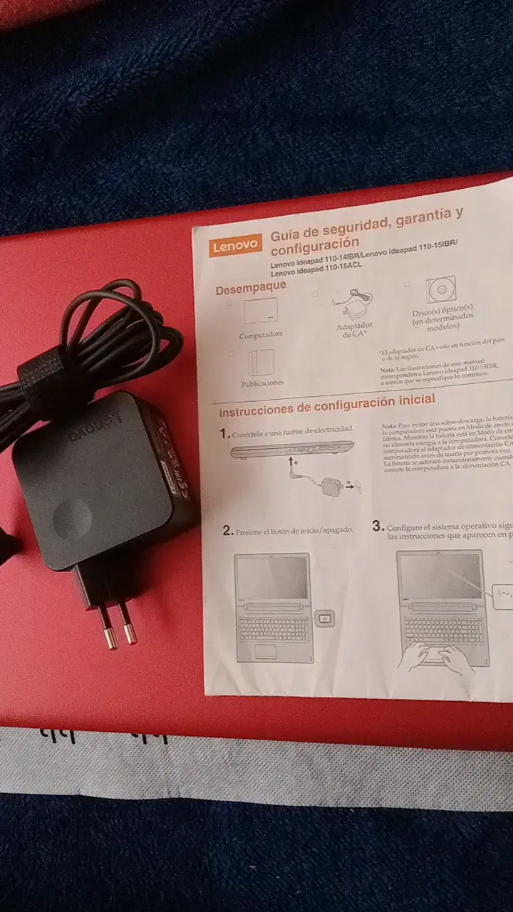 Notebook Lenovo Ideapad 110 rojo con cargador - 3