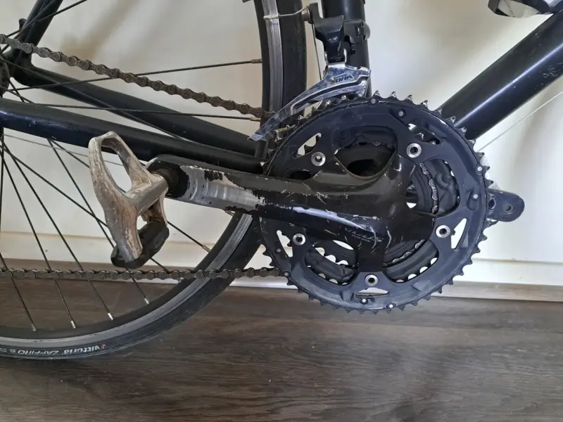 Bicicleta de Ruta Upland Negra en Buen Estado - 3
