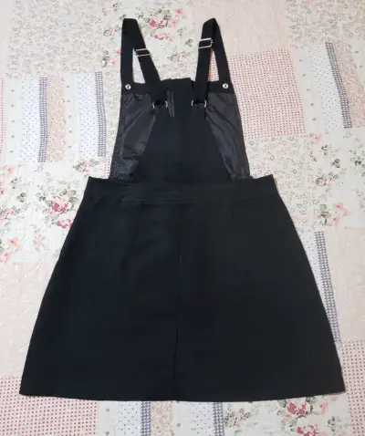 Vestido overol negro con cierre frontal - miniatura 2