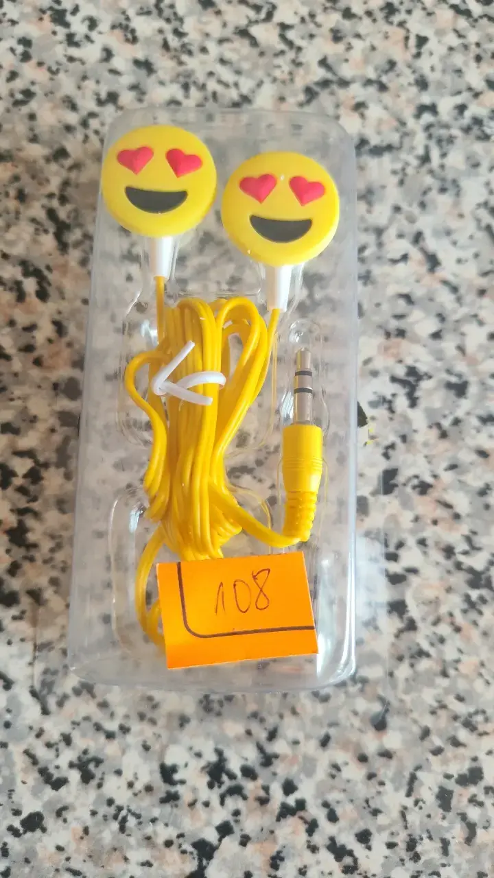 Audífonos emoji amarillos con cable - 1