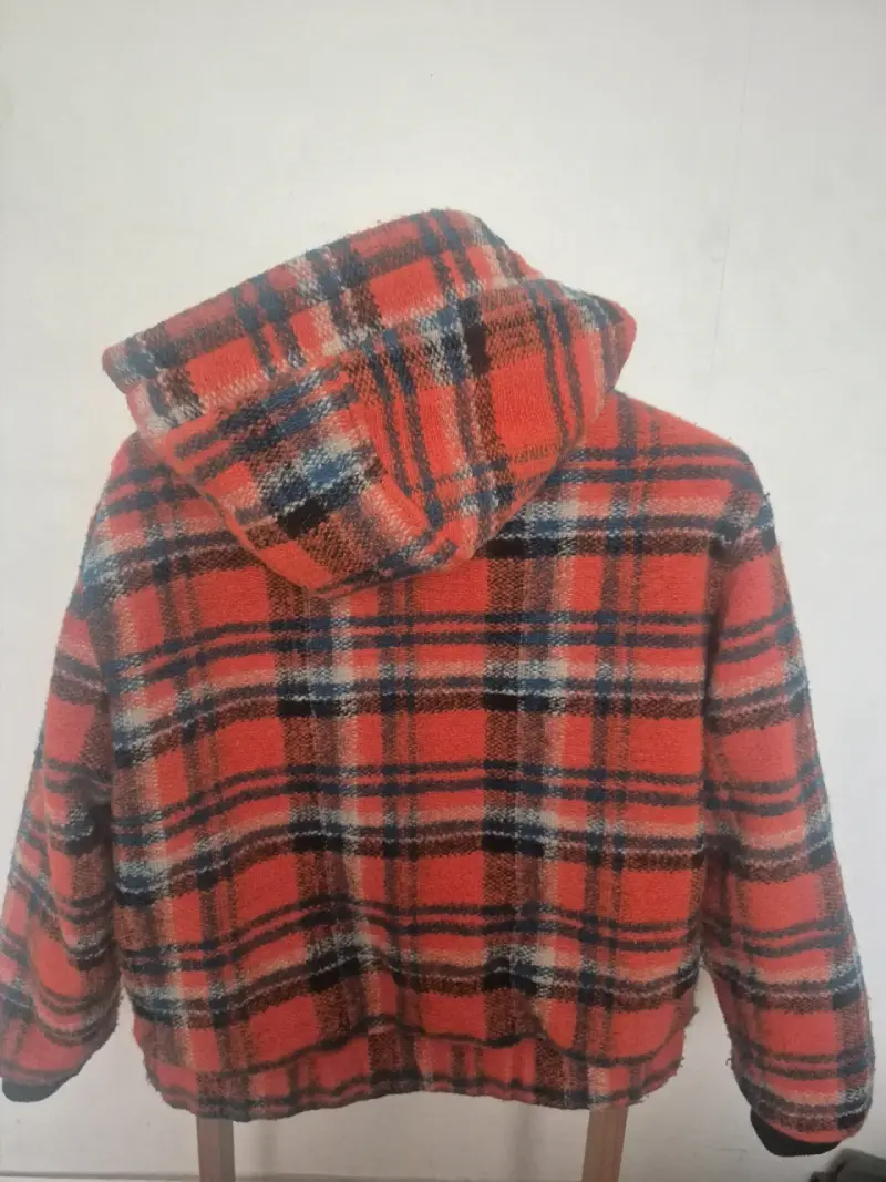 Chaqueta de lana a cuadros roja con capucha Desigual - 2