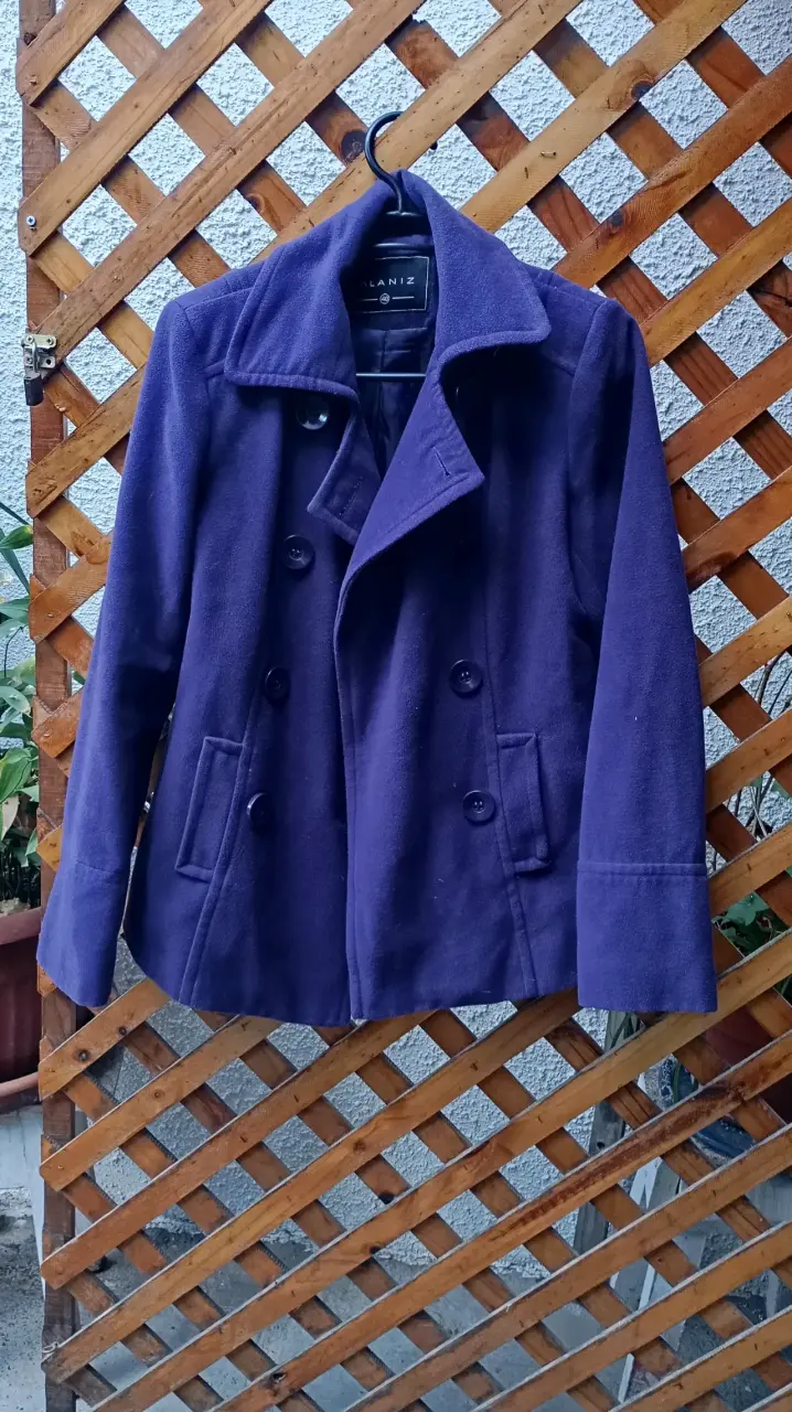 Abrigo morado Alaniz talla 40 - 1