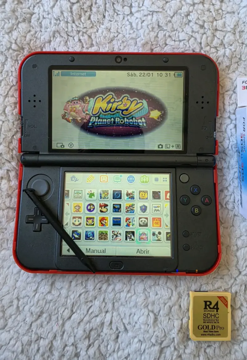 Consola New Nintendo 3DS XL + R4 Gold Pro - 2