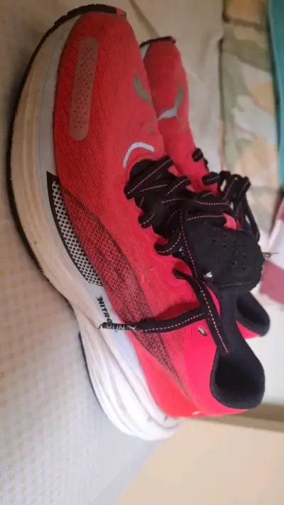 Zapatillas running Puma rojas para hombre - miniatura 1