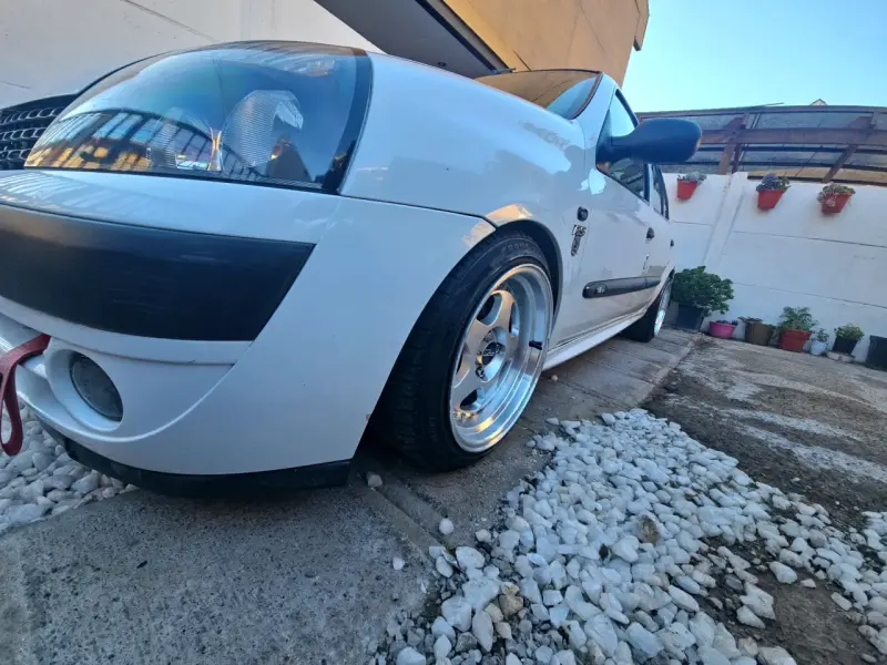 Renault clio - 2