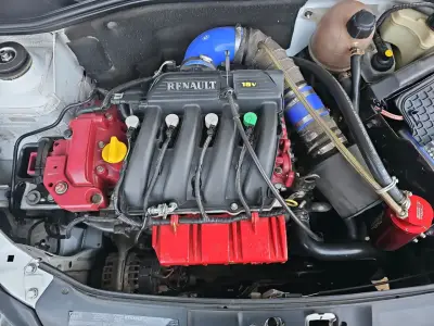 Renault clio - miniatura 4