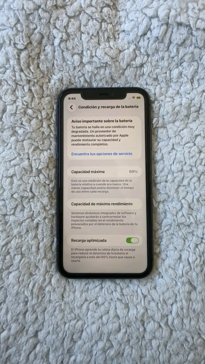 iPhone 11 128GB 69% de Bateria