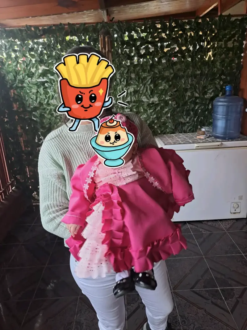 Vestido de niña rosa con chaqueta y volantes - 2