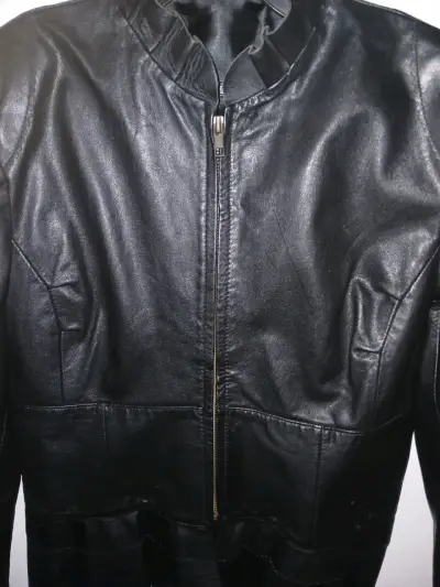 Chaqueta de cuero negra para mujer - miniatura 2