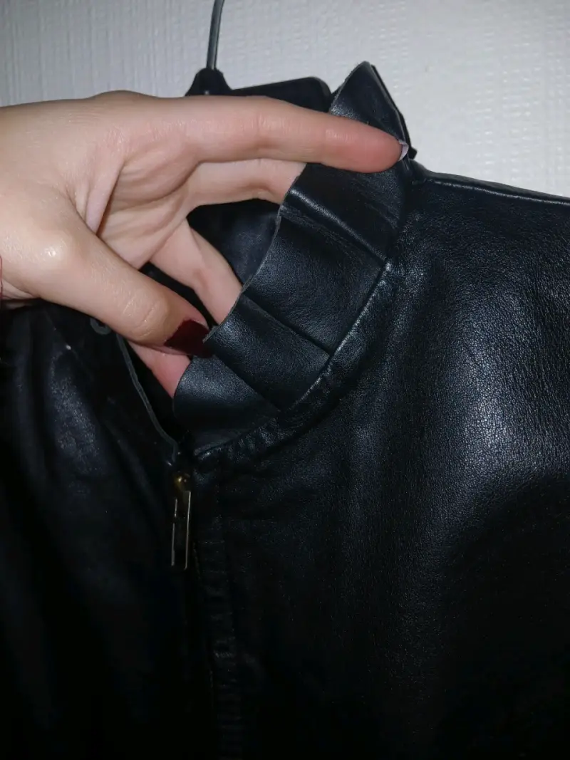 Chaqueta de cuero negra para mujer - 4