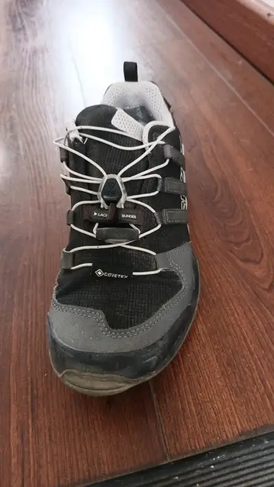 Zapatillas de trekking Adidas Terrex Gore-Tex negras - miniatura 1