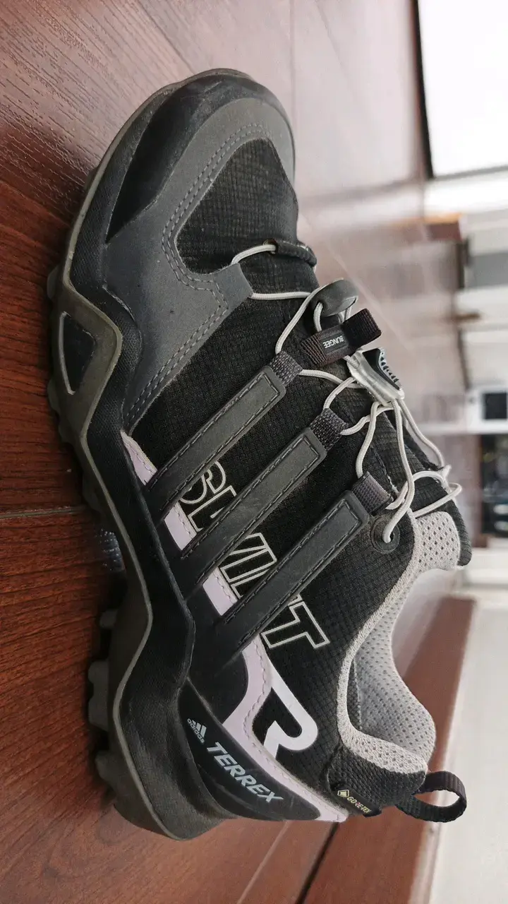 Zapatillas de trekking Adidas Terrex Gore-Tex negras - 3