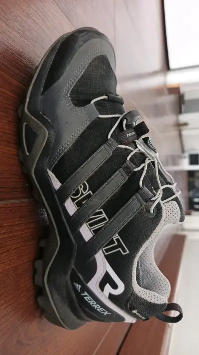 Zapatillas de trekking Adidas Terrex Gore-Tex negras - miniatura 3