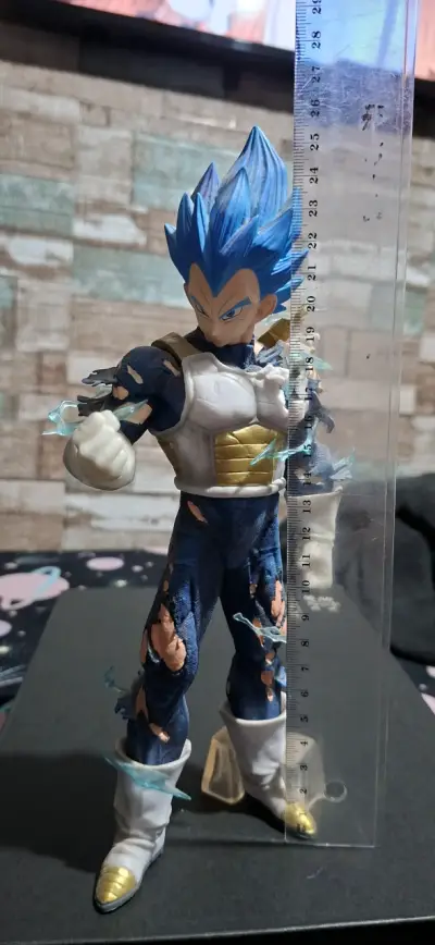 Figura de acción Vegeta Super Saiyan Blue - miniatura 1