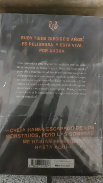Libro Mentes Poderosas de Alexandra Bracken - miniatura 2