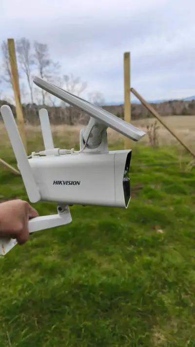 Cámara de seguridad solar Hikvision 4G - miniatura 3