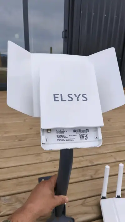 Antena Elsys con router - miniatura 1