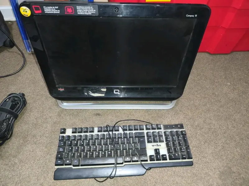 Computador All-in-One Compaq 18.5 pulgadas - 3