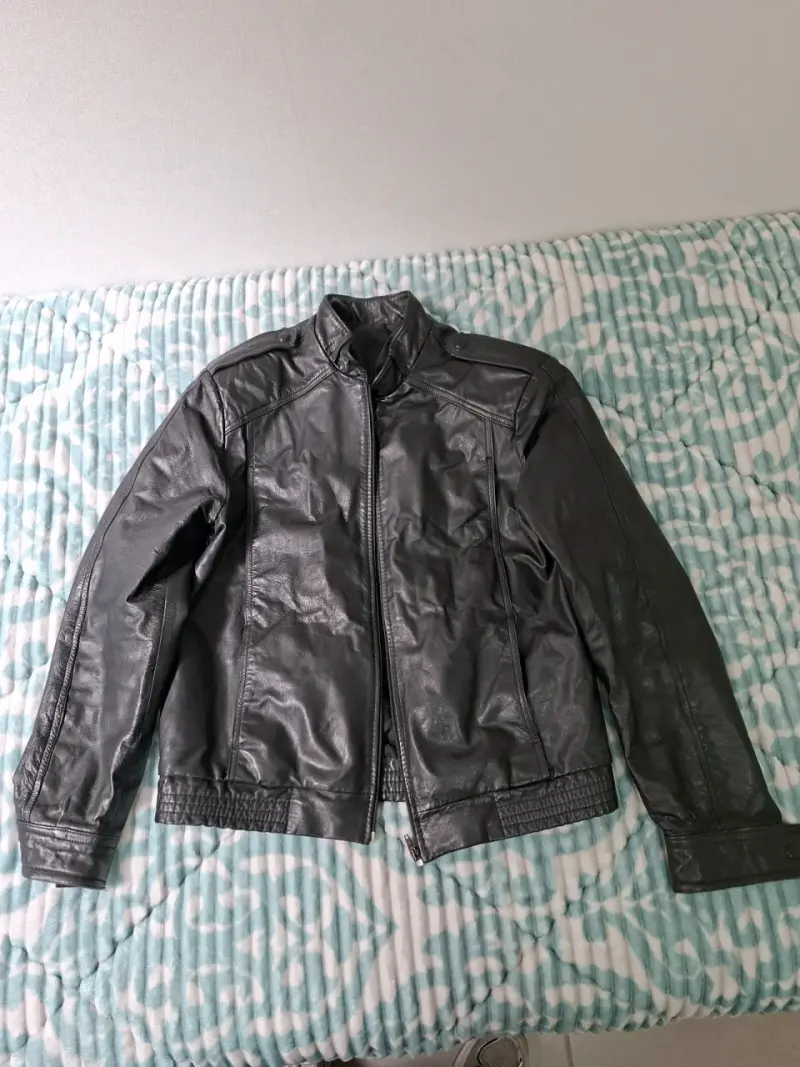 Chaqueta de cuero negra para hombre talla M - 1