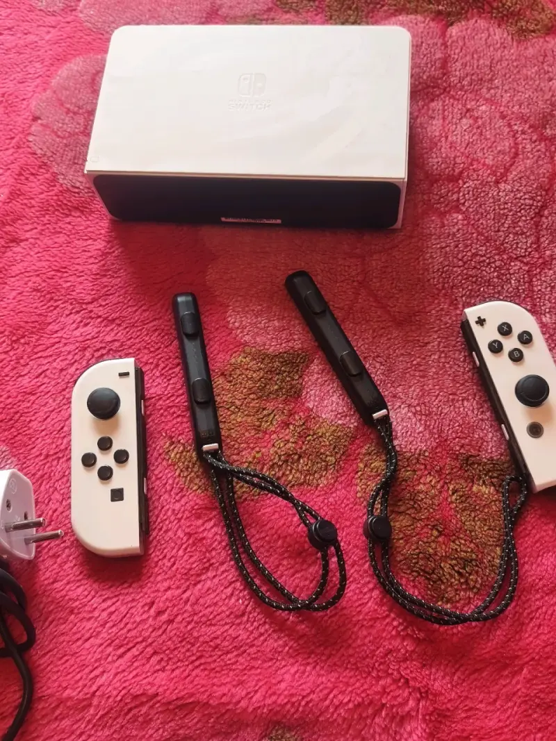 Consola Nintendo Switch con Joy-Con Blanco - 3