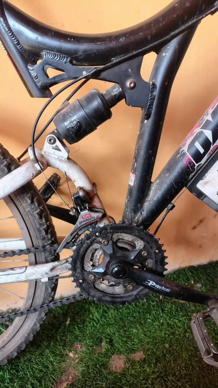 Bicicleta de Montaña Aro 26 con Suspensión - 5