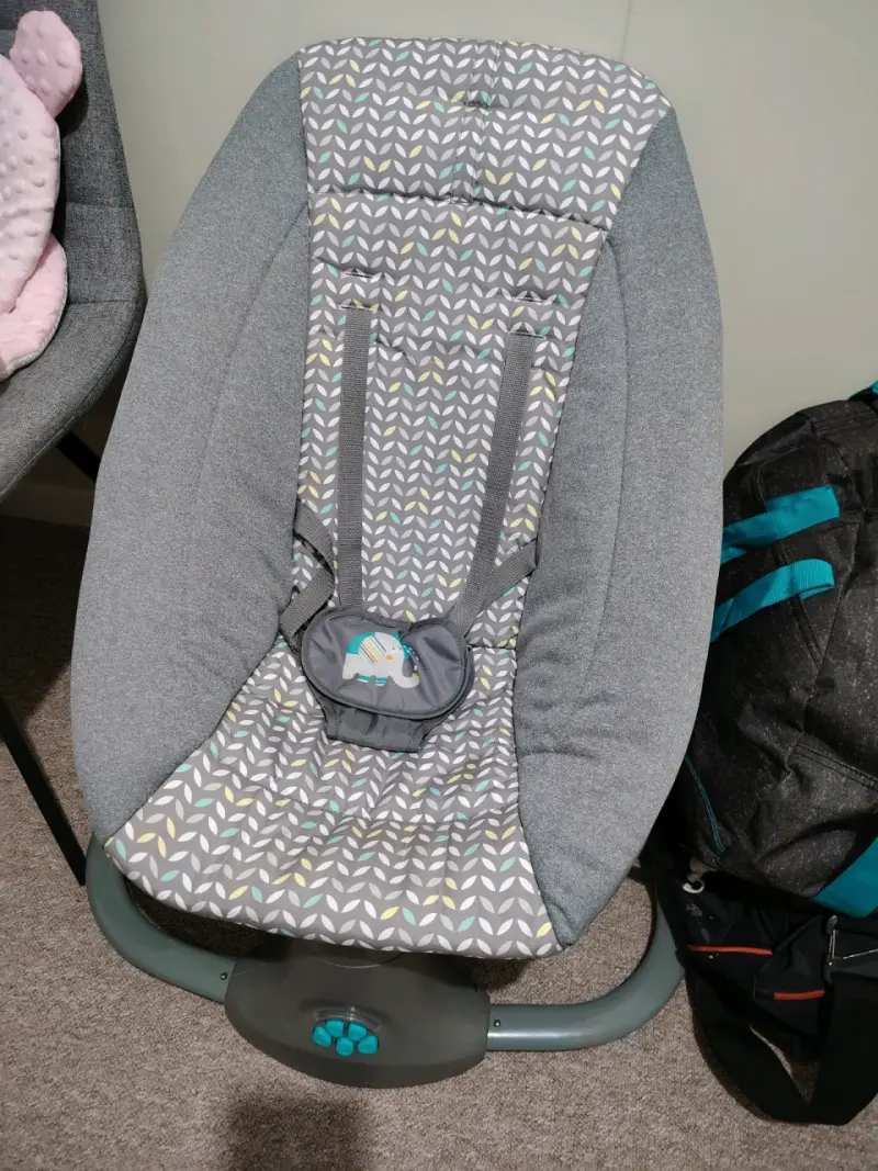 Silla mecedora para bebé gris con diseño de elefante - 3