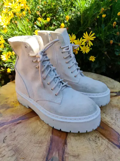 Botines de gamuza beige con plataforma - miniatura 4