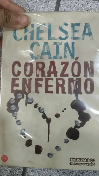 Libro 'Corazón Enfermo' de Chelsea Cain - miniatura 1