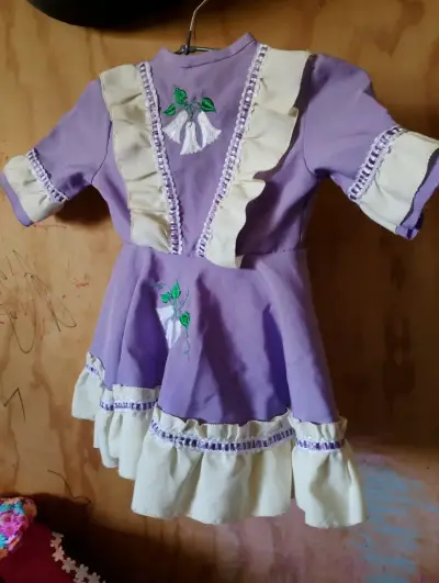 Vestido de niña con flores y encaje - miniatura 4
