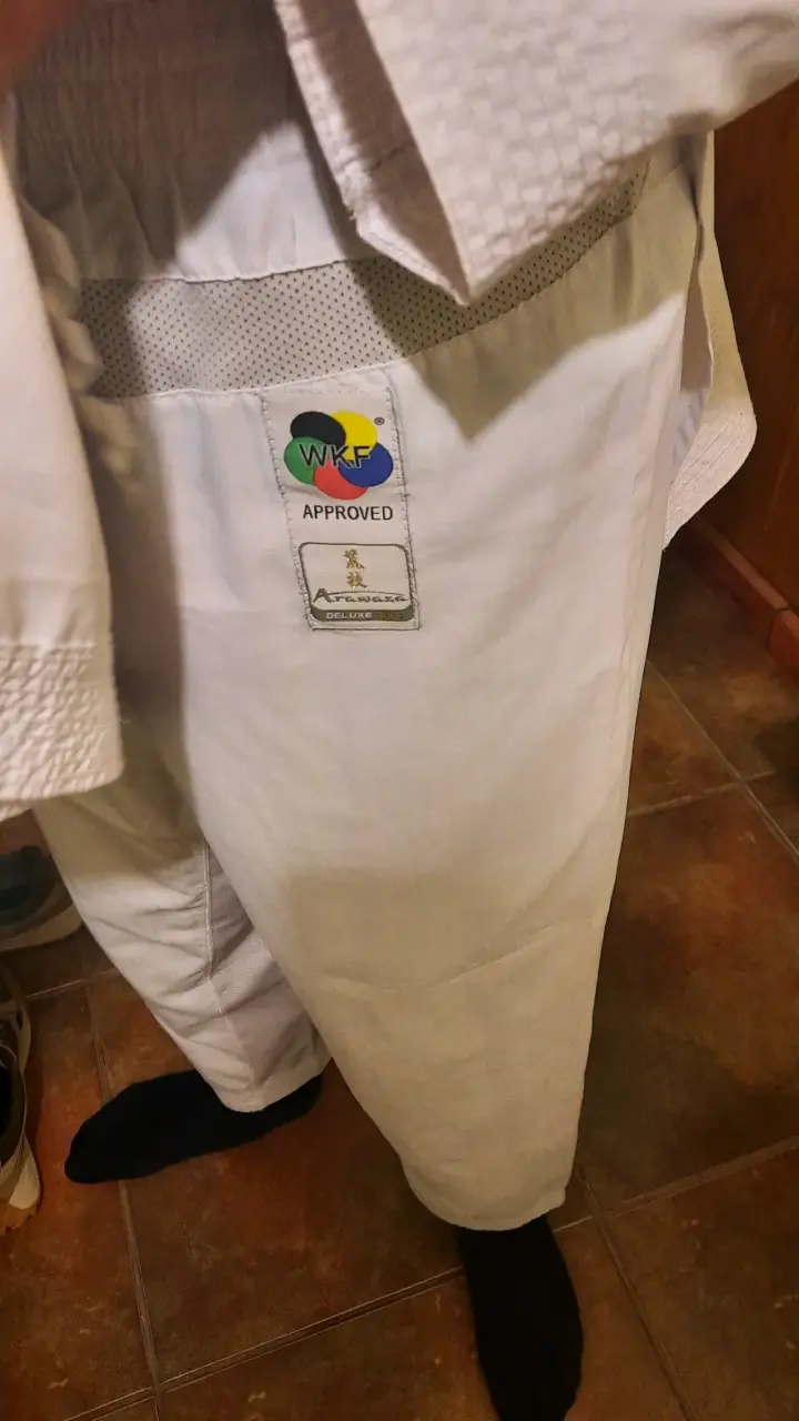 Karategi blanco aprobado por WKF - 5