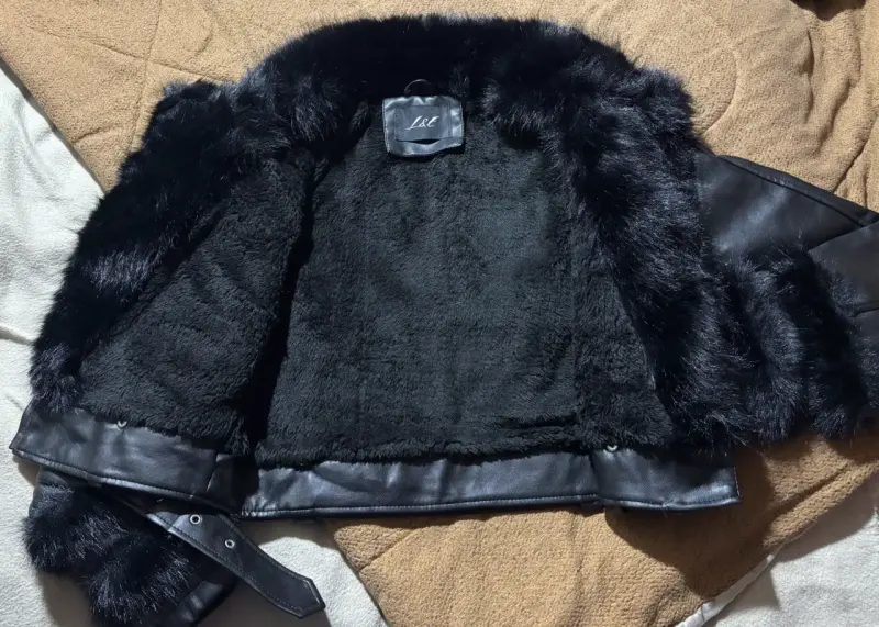 Chaqueta de eco cuero forrada con chiporro - 2