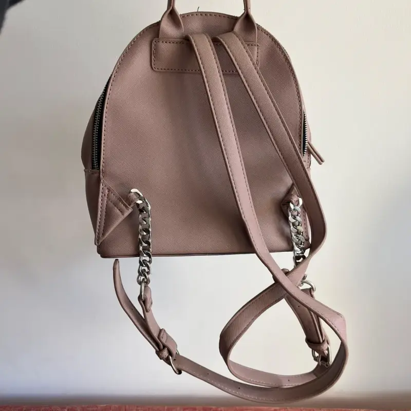 Mochila Karl Lagerfeld color rosa elegante - 2