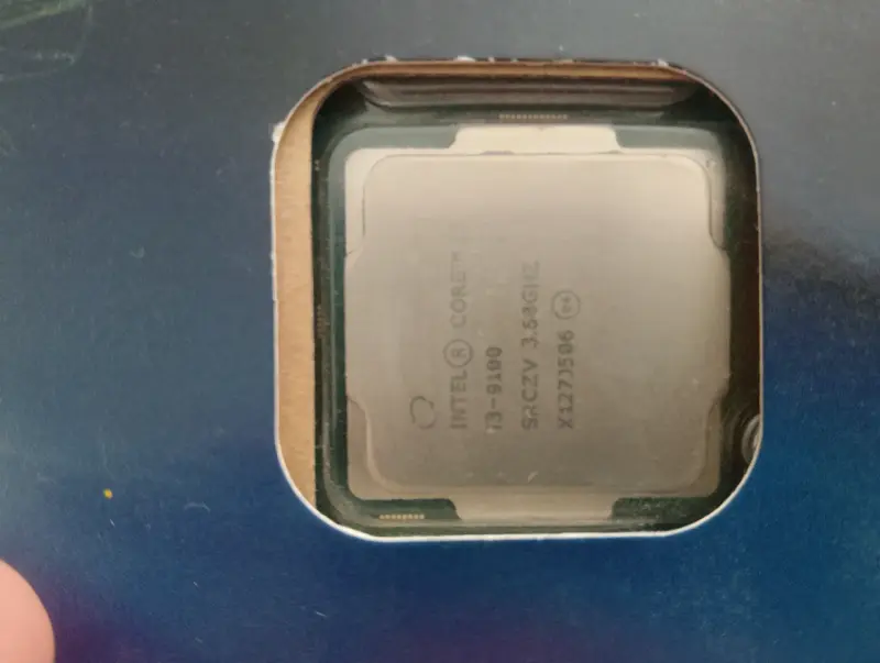 Procesador Intel Core i3-9100 9th Gen LGA1151 - 2