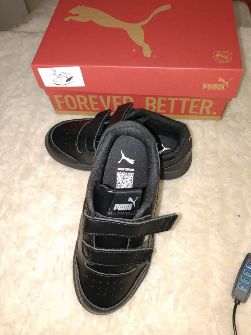Zapatillas deportivas negras Puma para niños