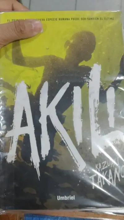 Libro Akili de Kazuaki Takano en buen estado - miniatura 1