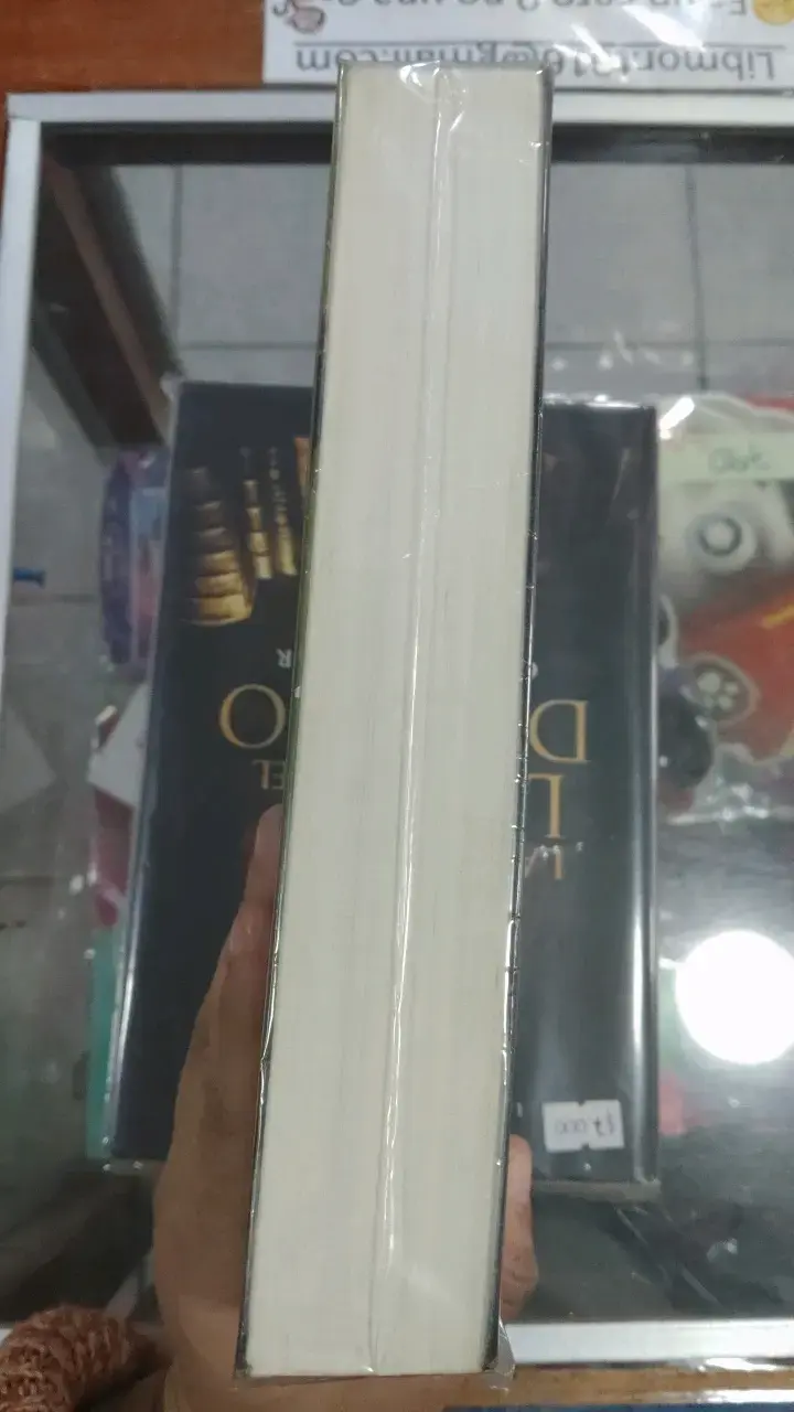 Libro Akili de Kazuaki Takano en buen estado - 3