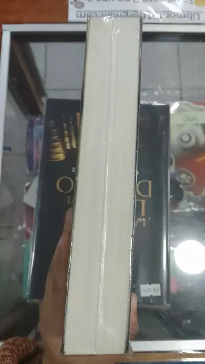 Libro Akili de Kazuaki Takano en buen estado - miniatura 3