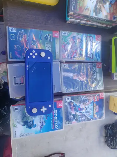 Consola Nintendo Switch Lite Azul con Juegos - miniatura 1